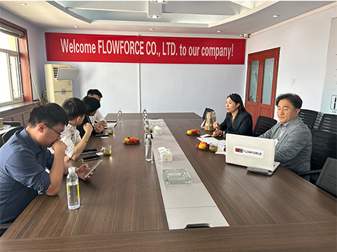 韩国 FLOWFORCE CO., LTD. 客户到涿鹿高压容器有限公司参观考察